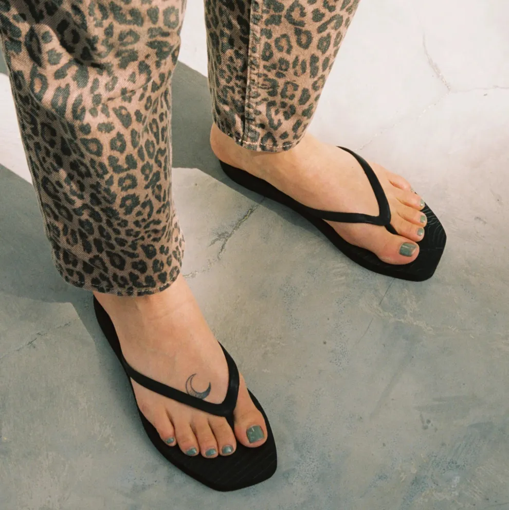 Sleepers - Tapered Flip-flops