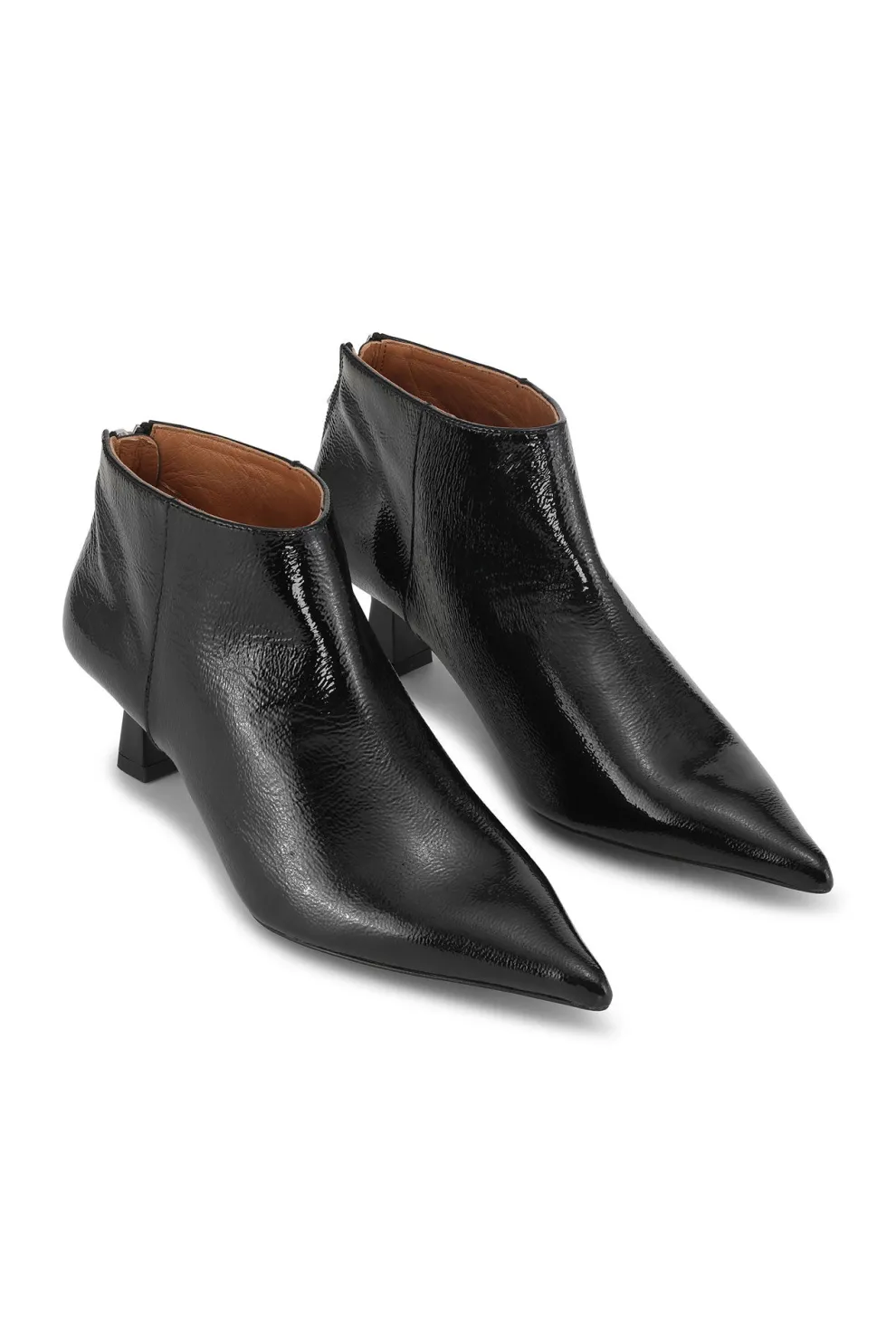 Ganni - Soft Pointy Crop Boot Naplack